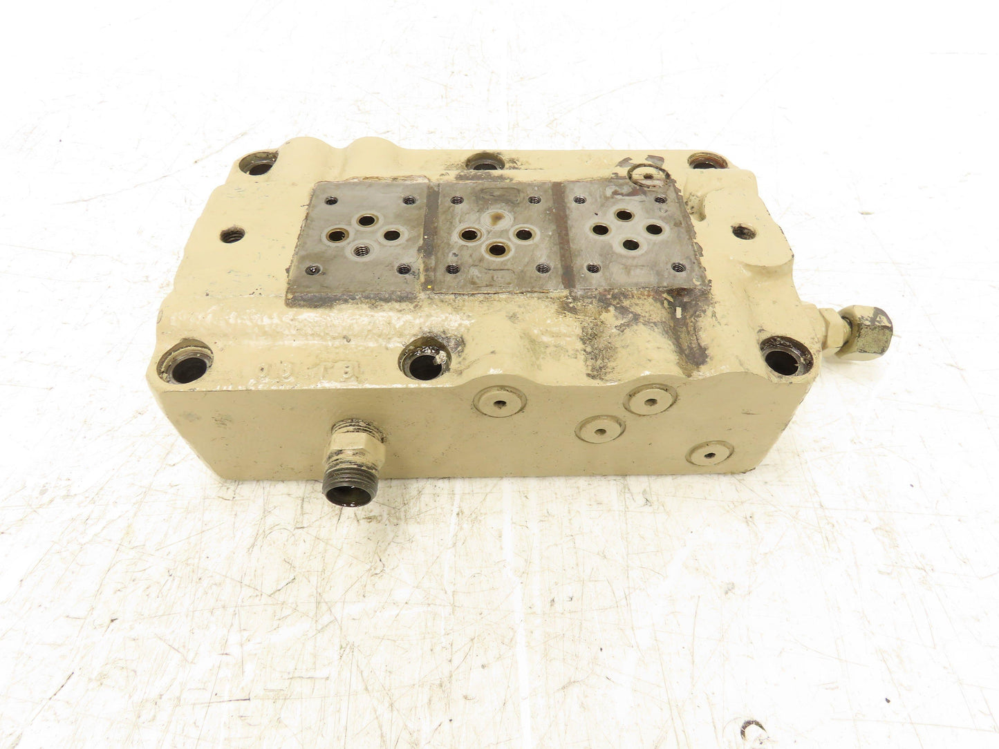 Shibaura UV-25-16 Hydraulic 3-Station Directional Valve Manifold Sub-Base D03