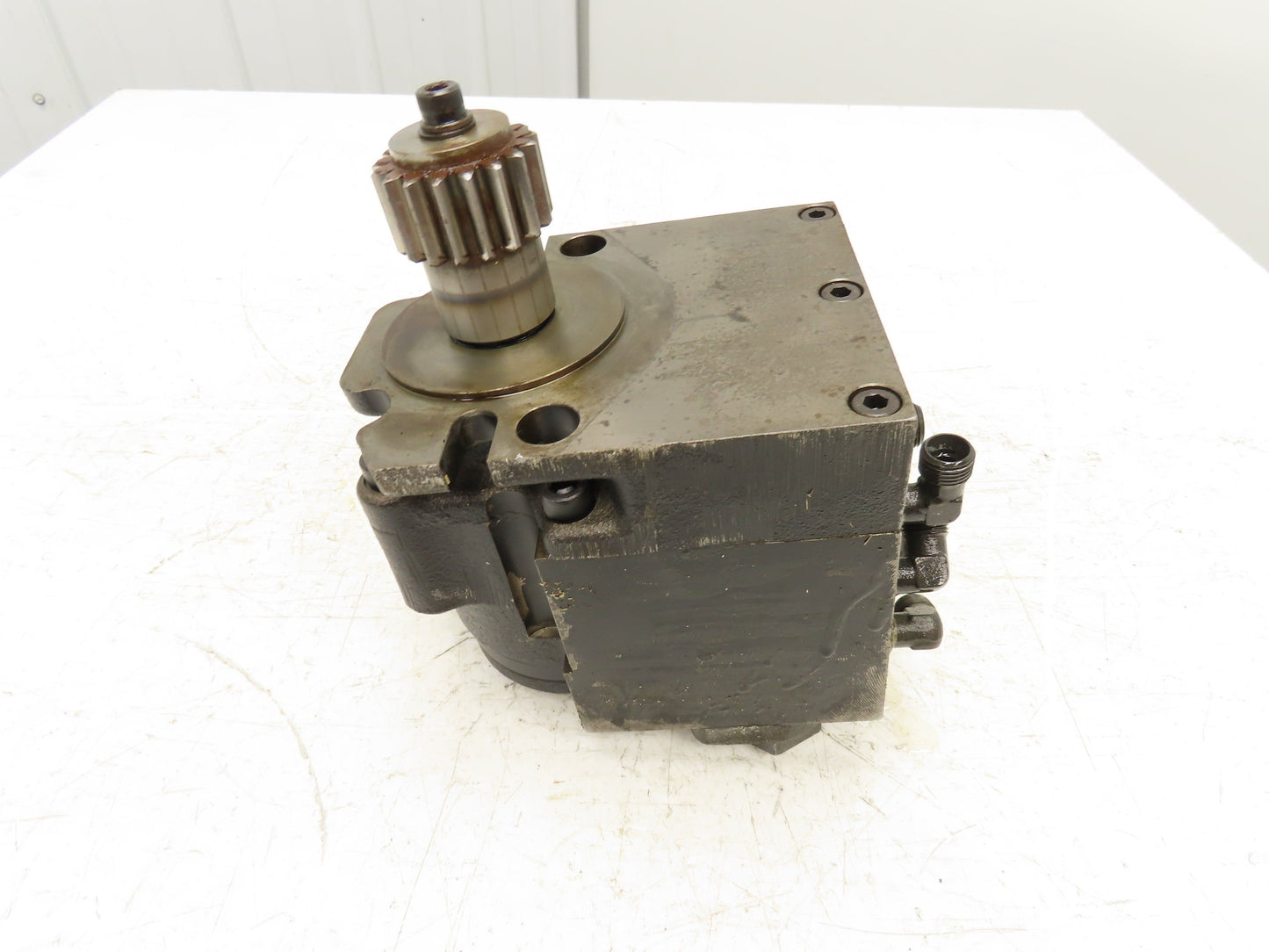 Nippon Gerotor 070-2PC-2ALC-L0 Hydraulic Index Motor w/Solenoid Control Valves