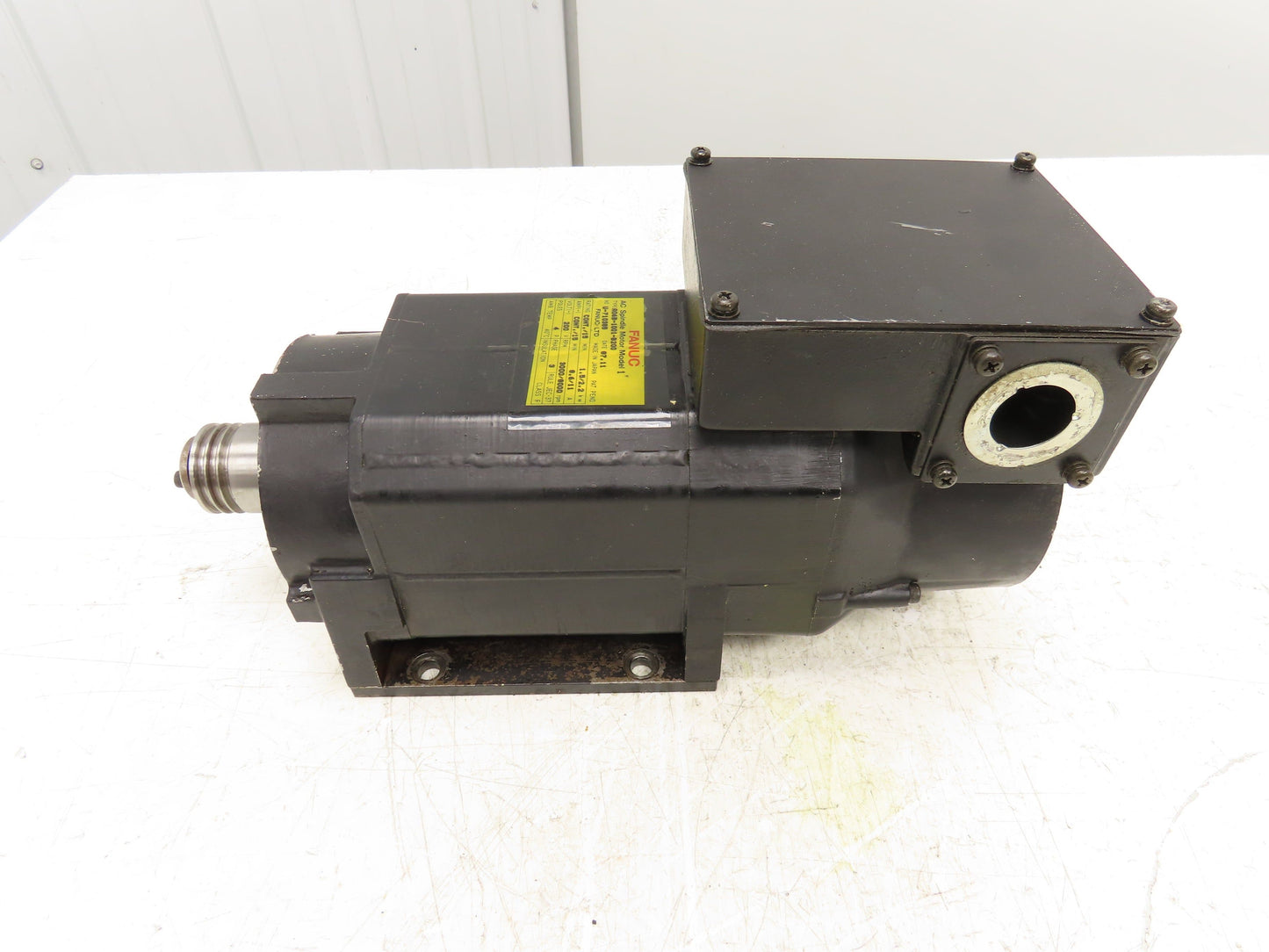 Fanuc A06B-1001-B200 AC Servo Spindle Motor 1.5/2.2kw 3000/8000 RPM 200V 3PH