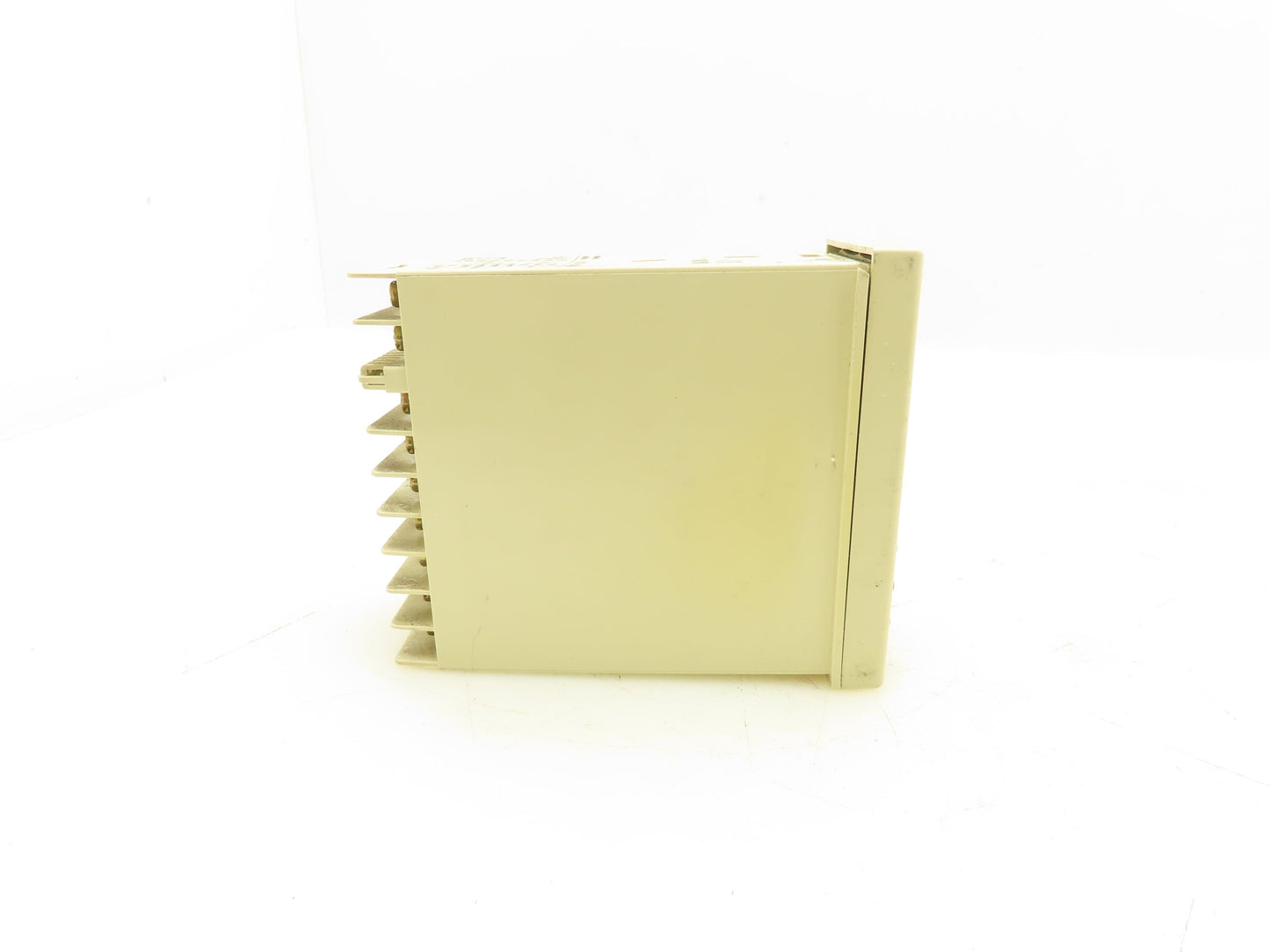 Fuji PXZ5TAY2-0Y000 Temperature Controller 100-240VAC