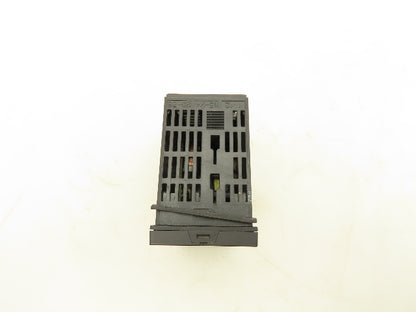 Fuji PXR5RAY1-0Y000 Temperature Controller 100-240VAC 12VA 50/60Hz
