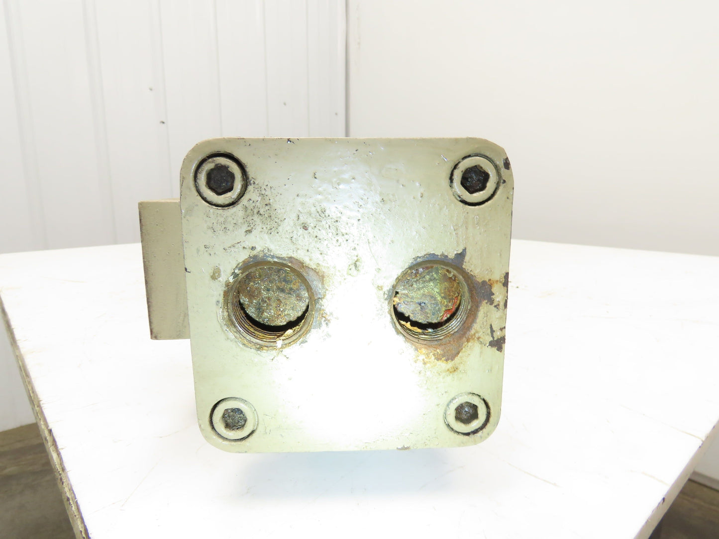 2-Pass Shell & Tube Heat Exchanger Oil Cooler 1" NPT 4"X 52"