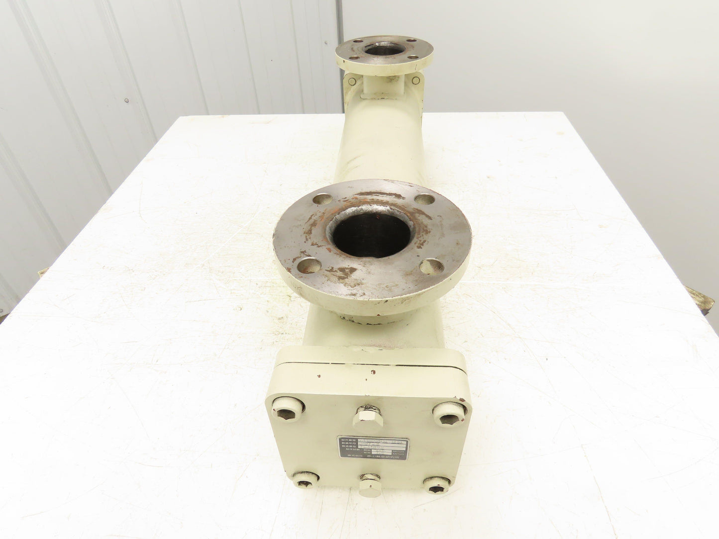 2-Pass Shell & Tube Heat Exchanger Oil Cooler 1.5" NPT x 2.5" Flanged 31"L