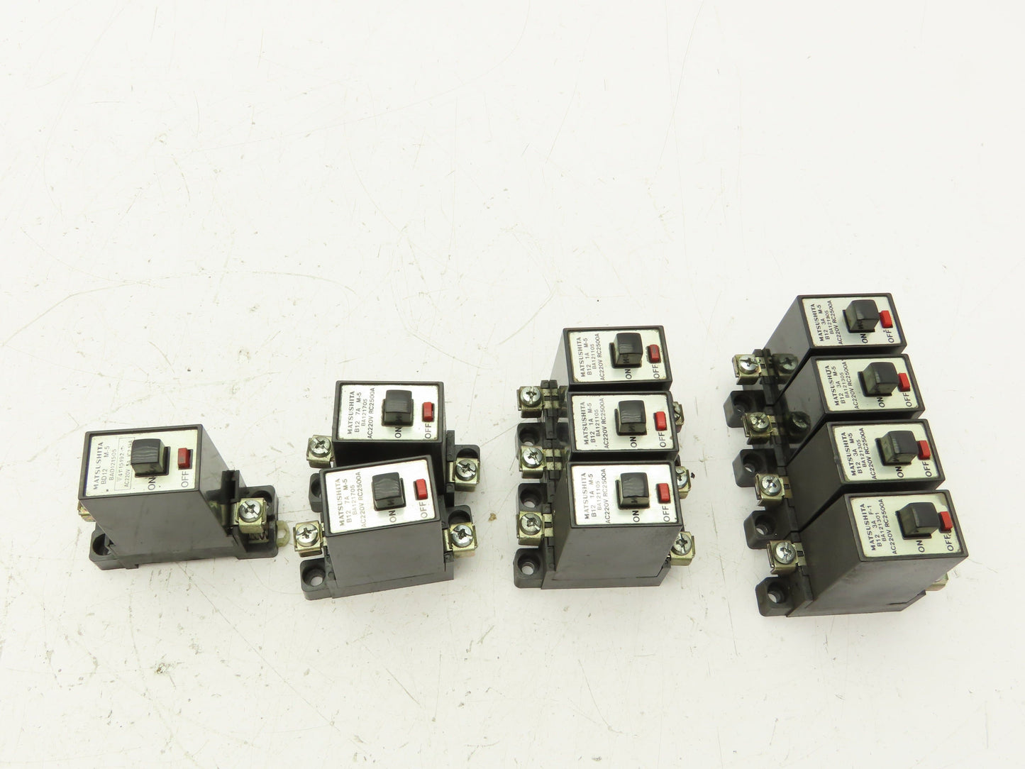 Matsushita 1-Pole Circuit Breaker 1A, 3A, 5A, 7A 220V RC2500A  Lot of 10