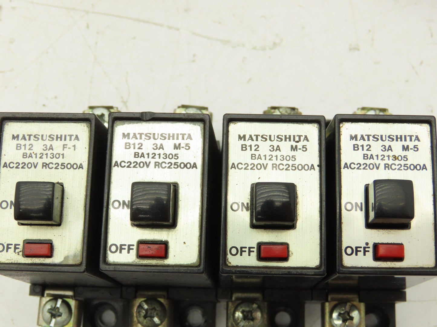Matsushita 1-Pole Circuit Breaker 1A, 3A, 5A, 7A 220V RC2500A  Lot of 10