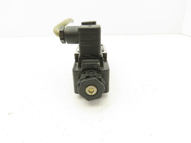 Daikin KSO-G02-2DA-30-CLE Hydraulic Directional Solenoid Valve 110V