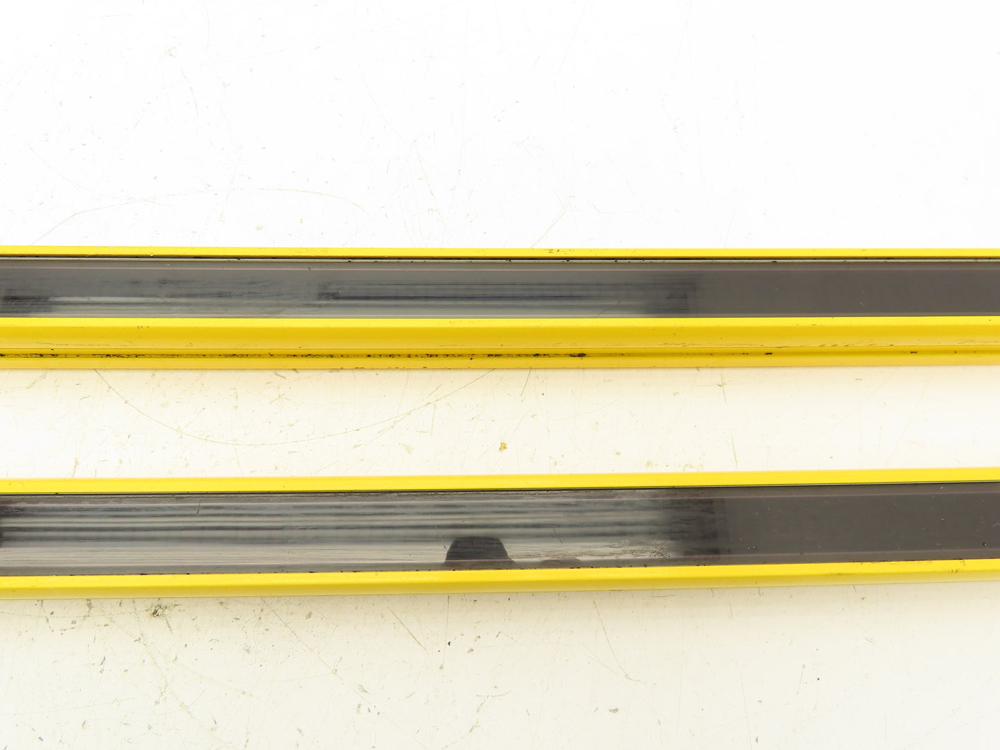 Omron F3SG-4RE0880P14-D Safety Light Curtain Set Receiver Emitter 880mm Set