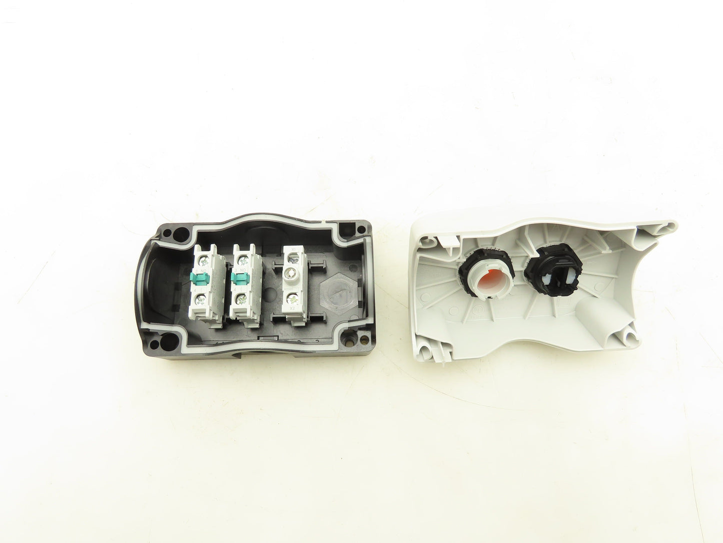 Lovato LPZP2A8 Electrical Enclosure Roach Conveyor Drive Control Selector Switch