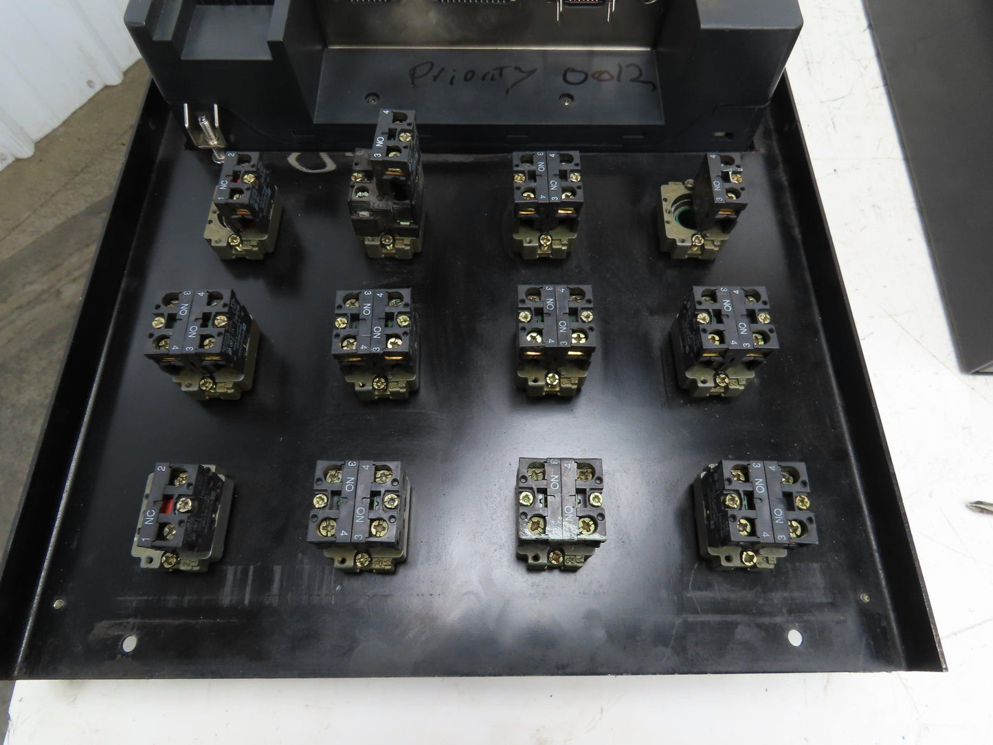 Digital Electronics GP570-SC11 Digital Graphic Touchscreen Panel Electrical Box