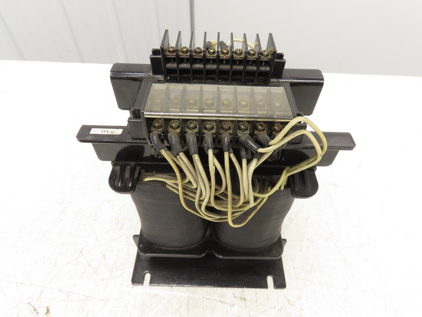 Numone Electric NESB2000AX Industrial Transformer 220V 208/240V 2KVA 1PH