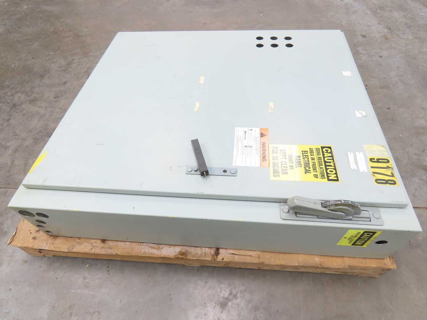 Hoffman A-42AB3808LP Electrical Enclosure 42x38x8" Wall Mount Fusible Disconnect