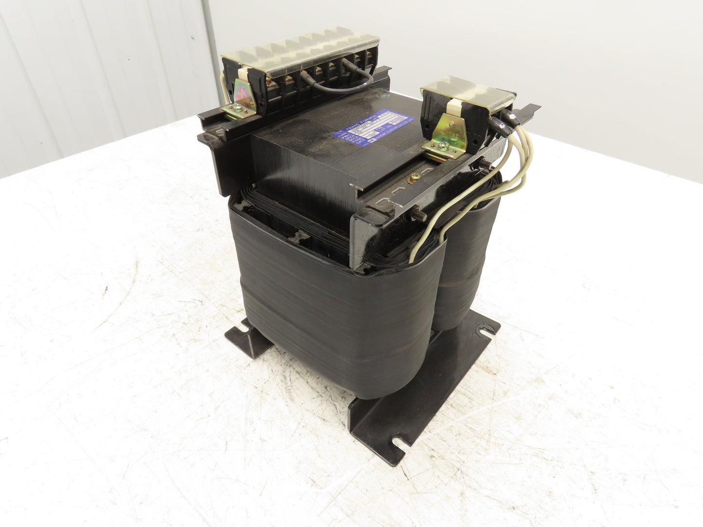 Nunome Electric NESB4000AX Industrial Transformer 4KVA 1PH PRI 240V SEC 220V