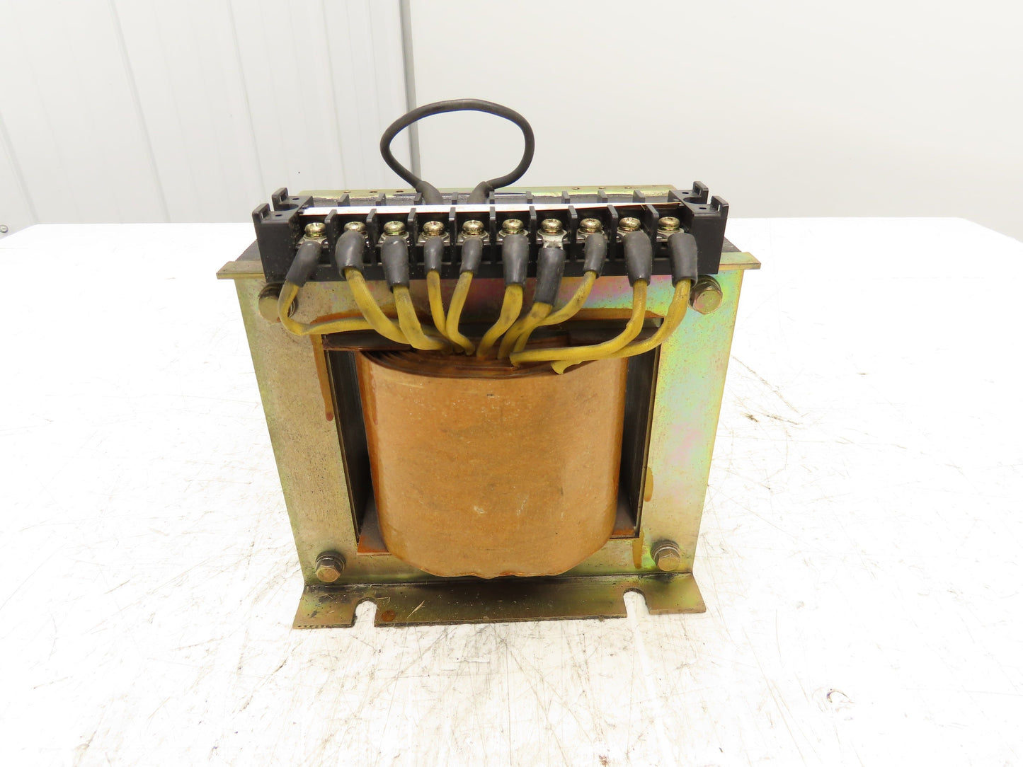 NSD Corporation Industrial Transformer 208/480V 220V 1PH 1155VA 5.25A