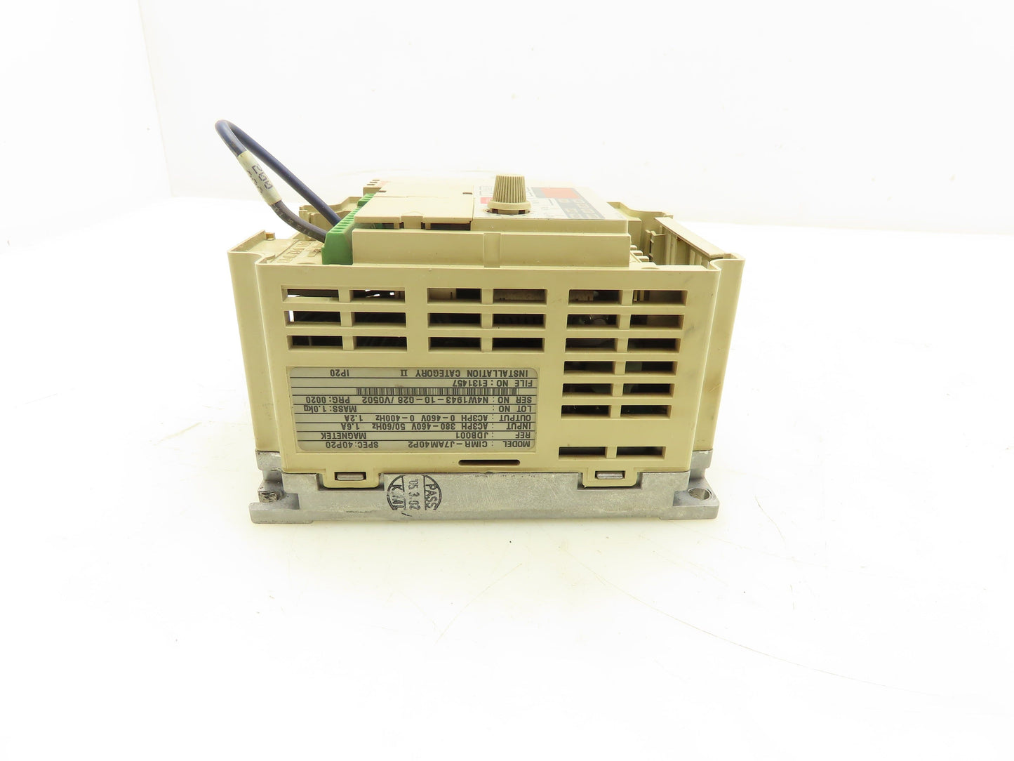 Yaskawa CIMR-J7AM40P2 Variable Speed Drive AC Drive VFD 480V 1.6A 3Ph Parts Only