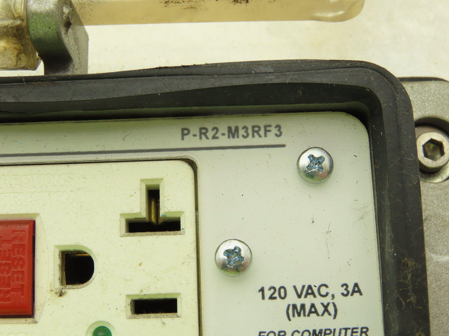 GracePort Engineered P-R2-M3RF3 Ethernet Interface Panel Connector 120V 3A Cover