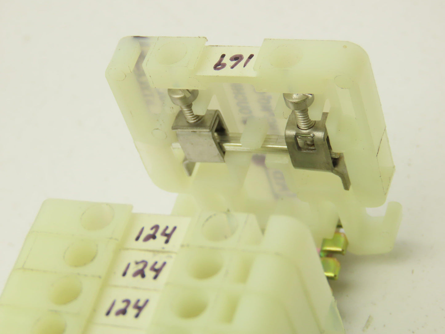 Allen Bradley 1492 Style H DIN Rail Terminal Block Lot of 177