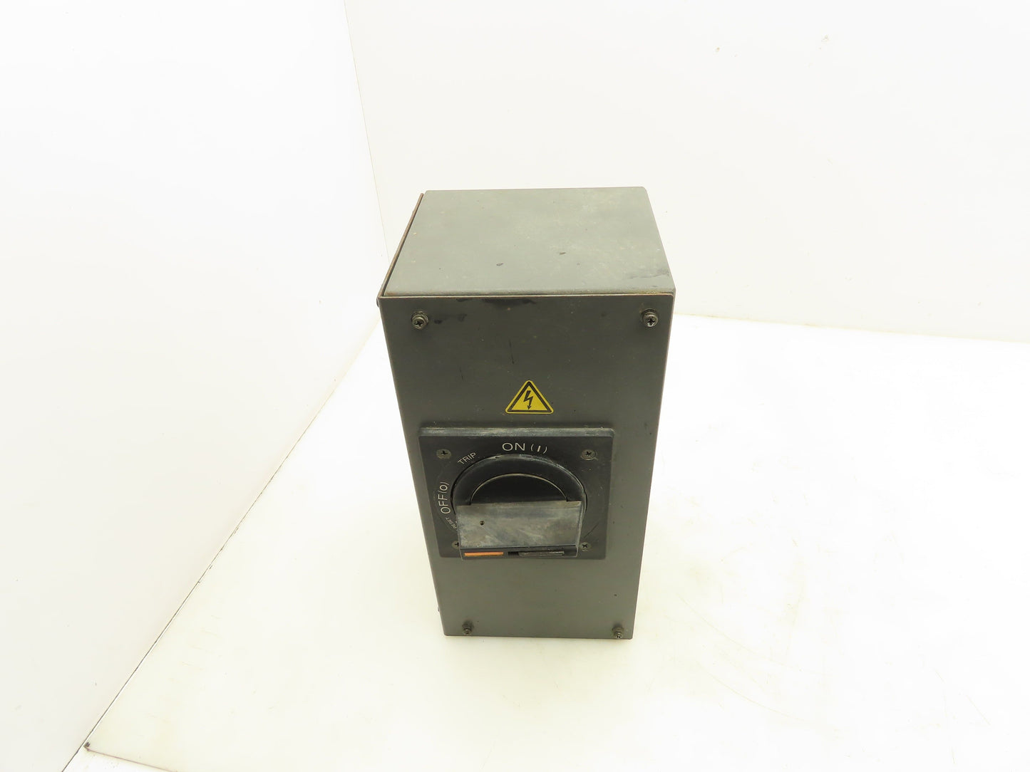Fanuc A05B-2400-C402 Circuit Breaker Box Rotary Disconnect Switch 20A 3P