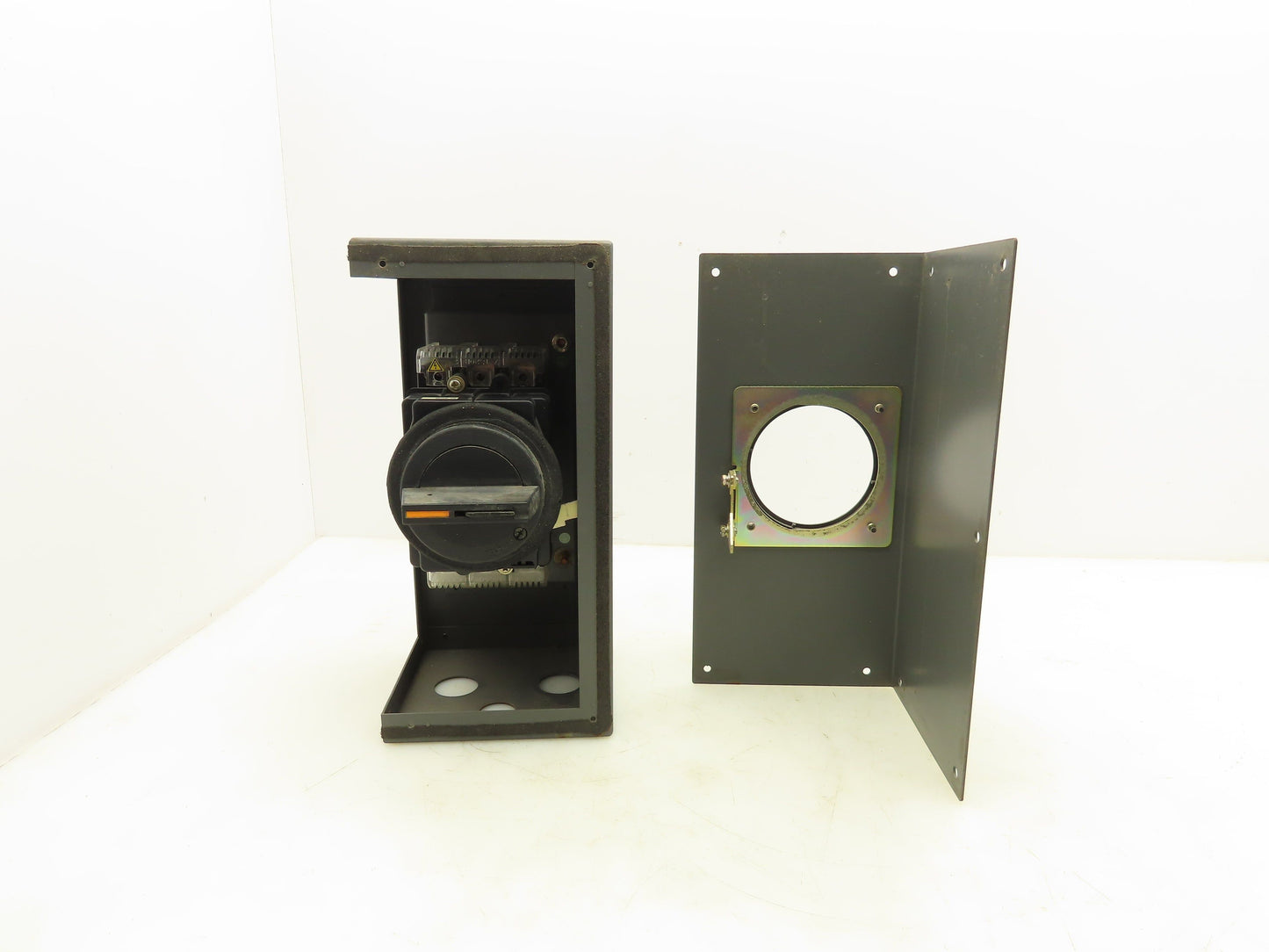 Fanuc A05B-2400-C402 Circuit Breaker Box Rotary Disconnect Switch 20A 3P