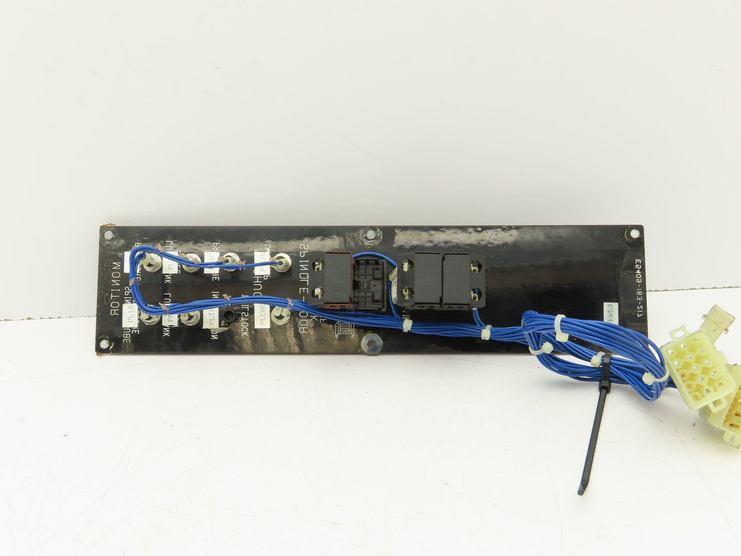 Okuma E5409-183-217 CNC Spindle Chuck Monitor Operator Key Switch Panel