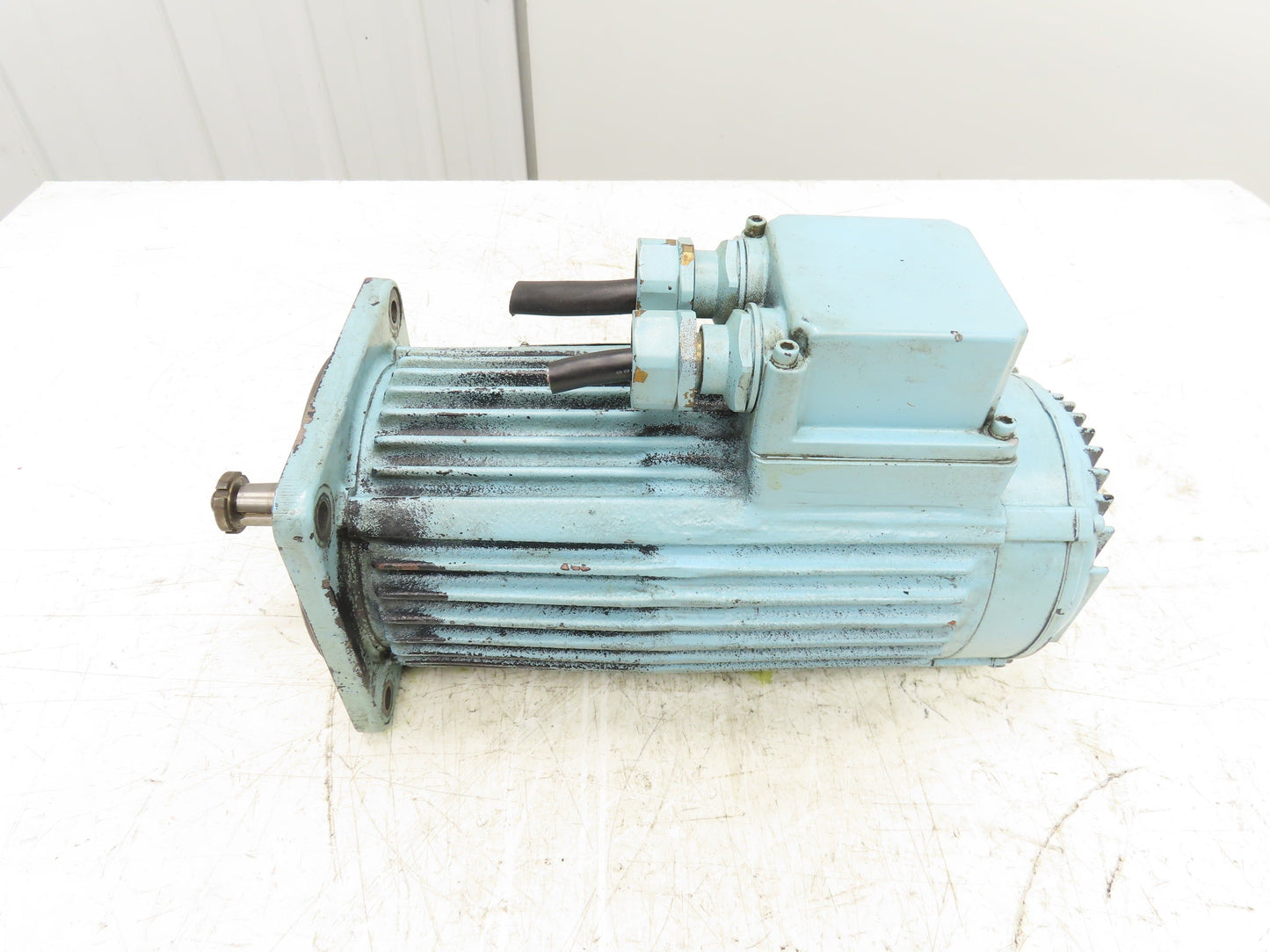 Okuma BL-50E-20T Servo Motor 1kw 2000 RPM 5.1A 4P 144V OSP Encoder