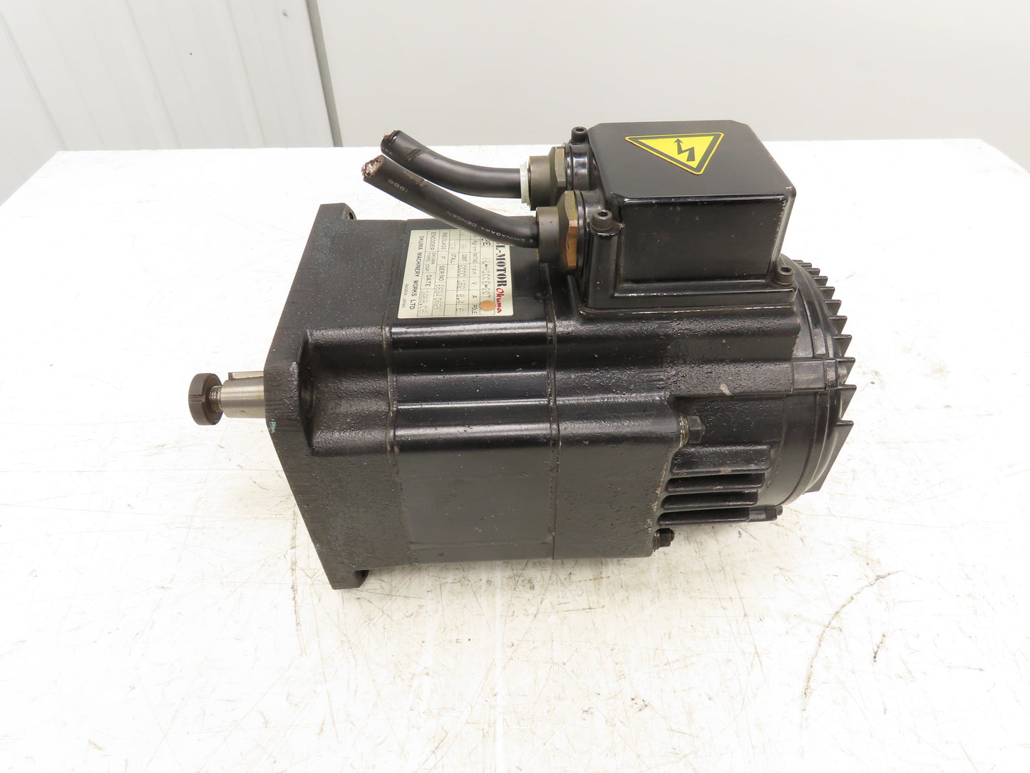 Okuma BL-H100E-20T Servo Motor 2kw 2000 RPM 8.4A 6P 152V OSP Encoder