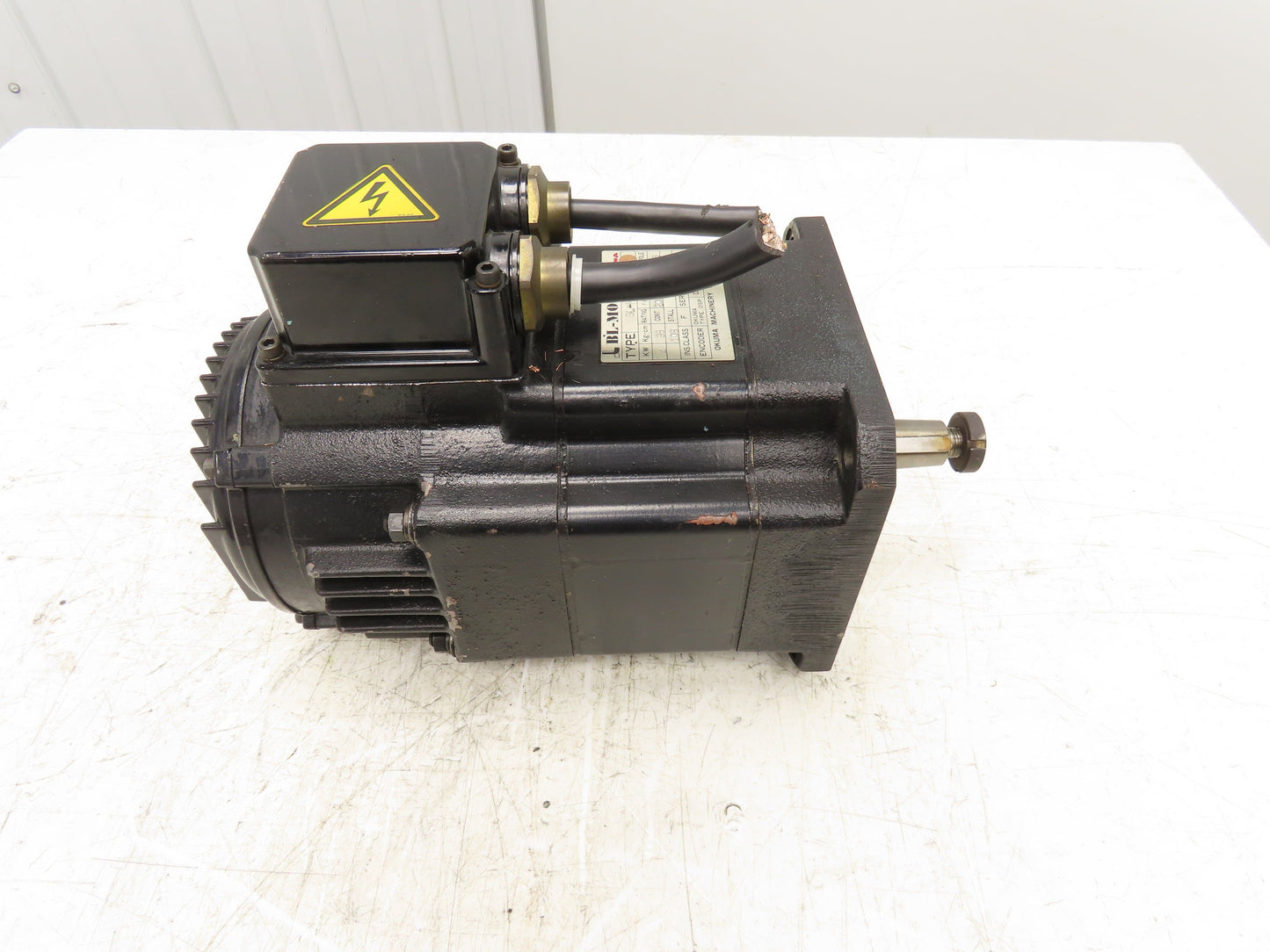 Okuma BL-H100E-20T Servo Motor 2kw 2000 RPM 8.4A 6P 152V OSP Encoder