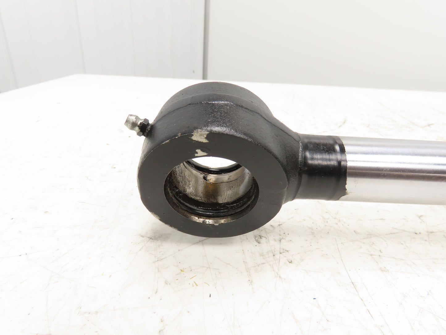 Toyota 7FBCU25 Electric Forklift Mast Tilt Cylinder 3" Bore 8" Stoke 1-3/8" Pin