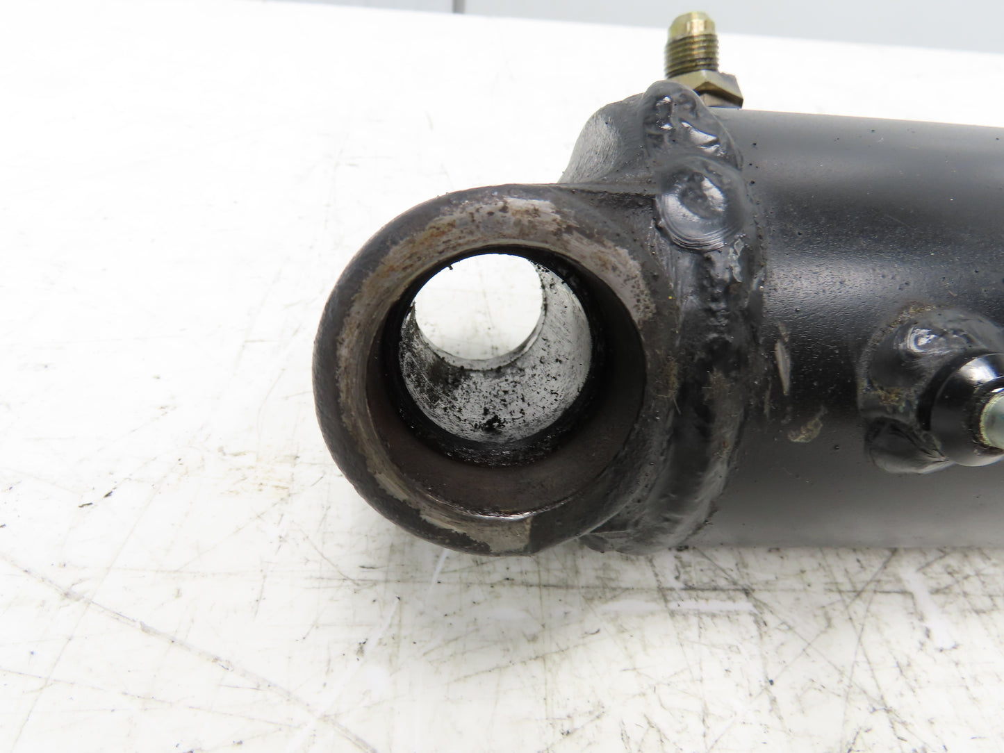 Toyota 7FBCU25 Electric Forklift Mast Tilt Cylinder 3" Bore 8" Stoke 1-3/8" Pin