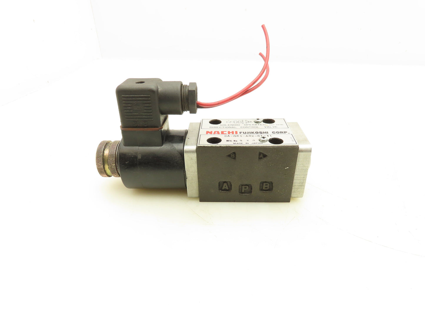 Nachi SA-G01-A3X-C1-11 Hydraulic Directional Solenoid Valve 110V 2.0A