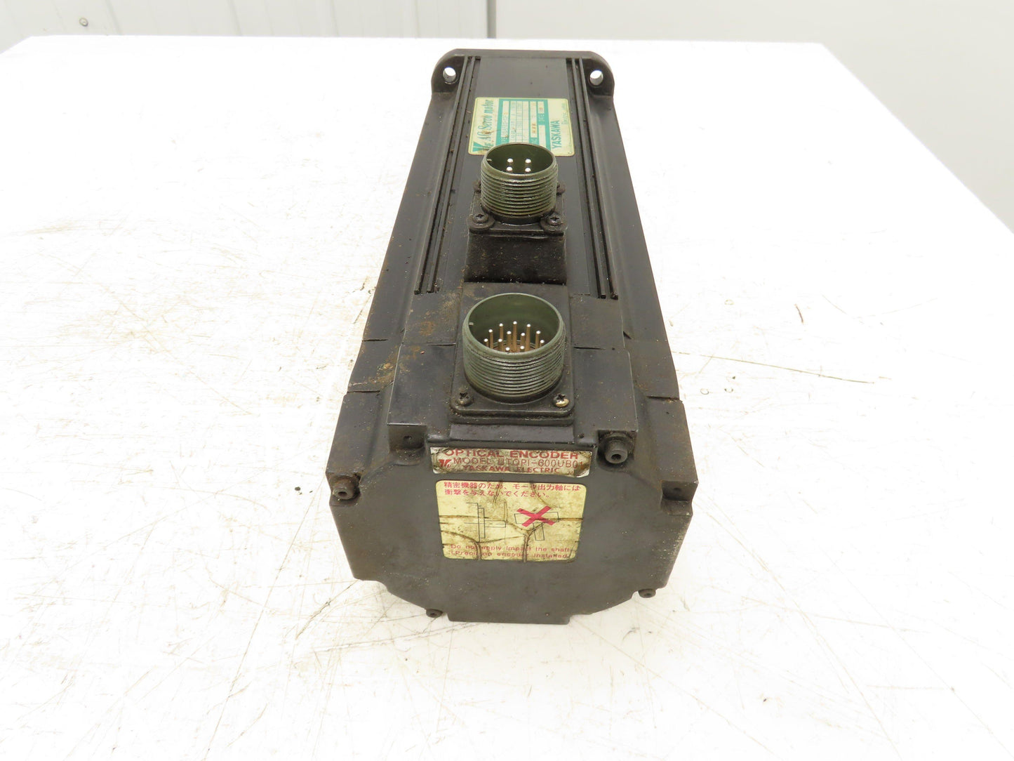 Yaskawa USAFED-13FA2 AC Servo Motor 1.3kW 1500 RPM 9.7A Encoder MLP-7728