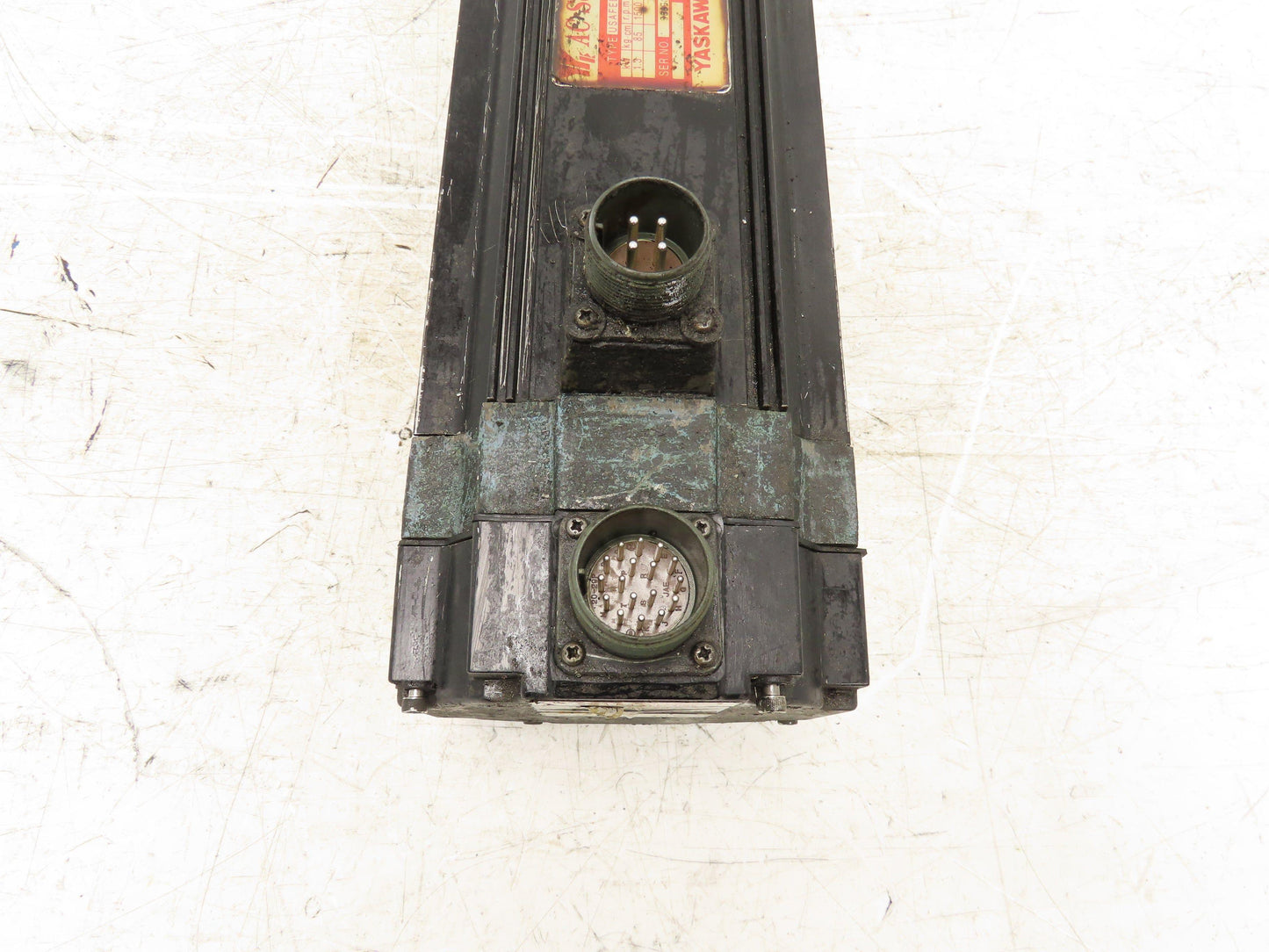 Yaskawa USAFED-13FA2 AC Servo Motor 1.3kW 1500 RPM 9.7A Encoder MLP-7728