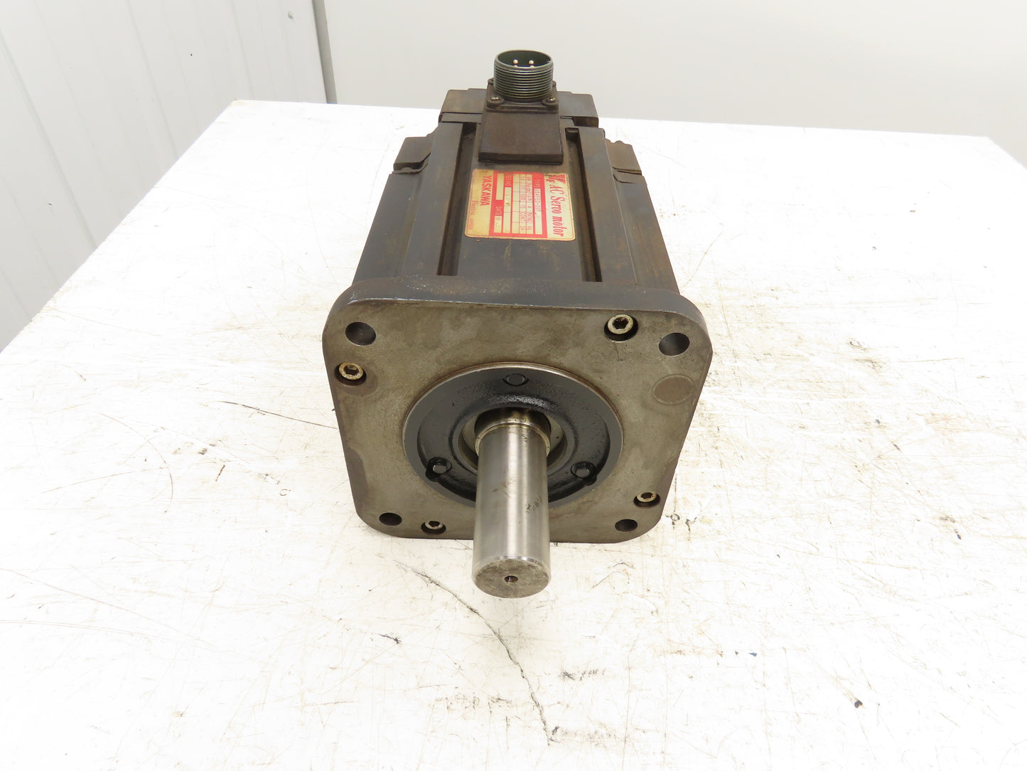 Yaskawa USAFED-20FB2 AC Servo Motor 1.8kW 1500 RPM 15A Encoder MLP-7728