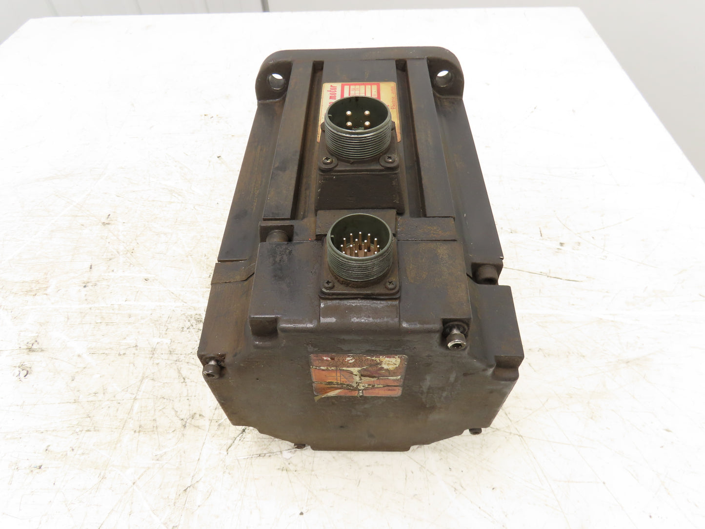 Yaskawa USAFED-20FB2 AC Servo Motor 1.8kW 1500 RPM 15A Encoder MLP-7728