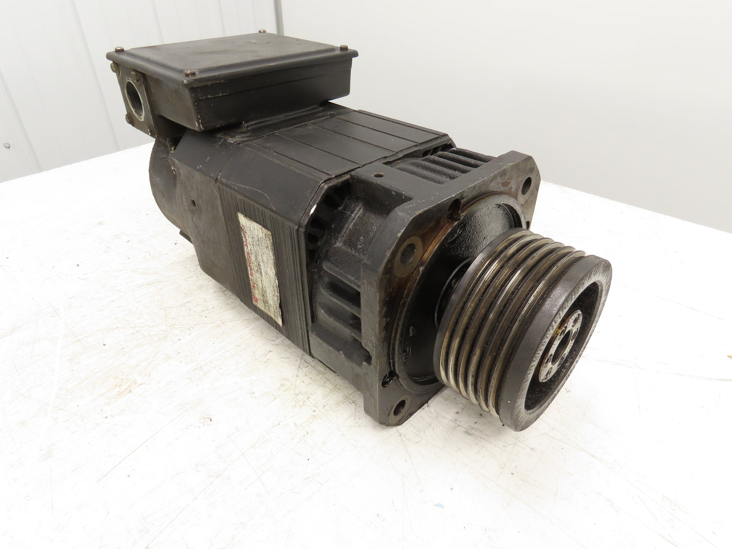 Yaskawa UAASKA-06CZ1N AC Spindle Servo Motor 5.5kW 1500 RPM 200V 3PH JCAOFA4S