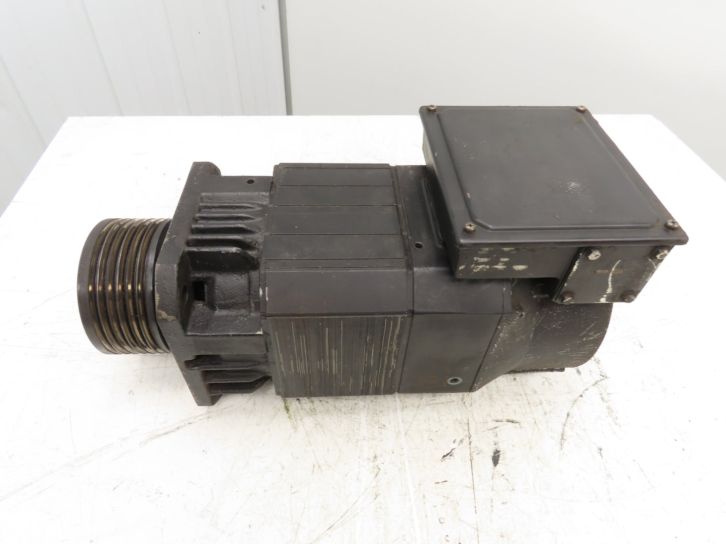 Yaskawa UAASKA-06CZ1N AC Spindle Servo Motor 5.5kW 1500 RPM 200V 3PH JCAOFA4S