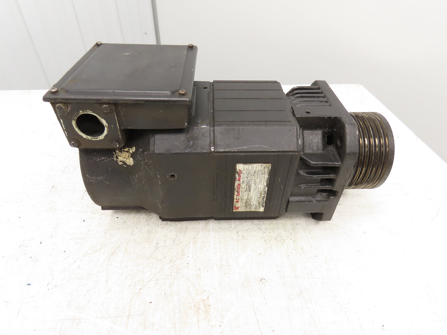 Yaskawa UAASKA-06CZ1N AC Spindle Servo Motor 5.5kW 1500 RPM 200V 3PH JCAOFA4S