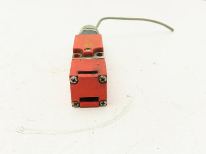 STi T2007 44521-1040 Safety Interlock Switch Lot of 3