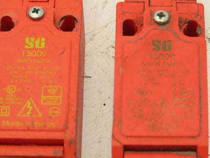Sti T3009 Omron Safety Interlock Switch Lot of 2
