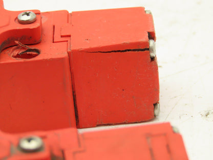 Sti T3009 Omron Safety Interlock Switch Lot of 2