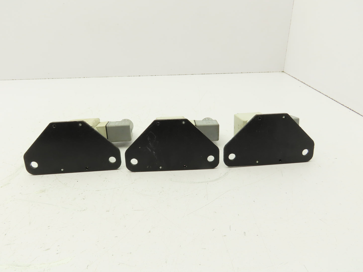 SMC VX230HZ3A 2-Way Solenoid Valve NC 24VDC 3/8" Push Connect  Lot of 3