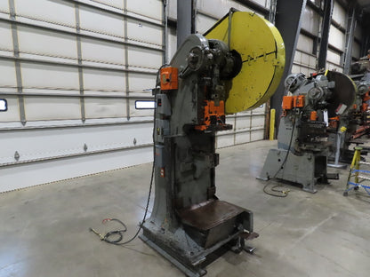 E.W. Bliss No 40 Mechanical Horn Punch Press 3-1/2" Stroke 10" Throat 220/440V