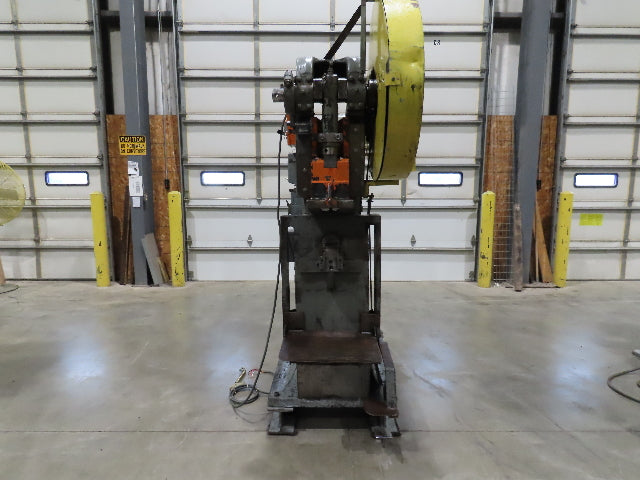 E.W. Bliss No 40 Mechanical Horn Punch Press 3-1/2" Stroke 10" Throat 220/440V