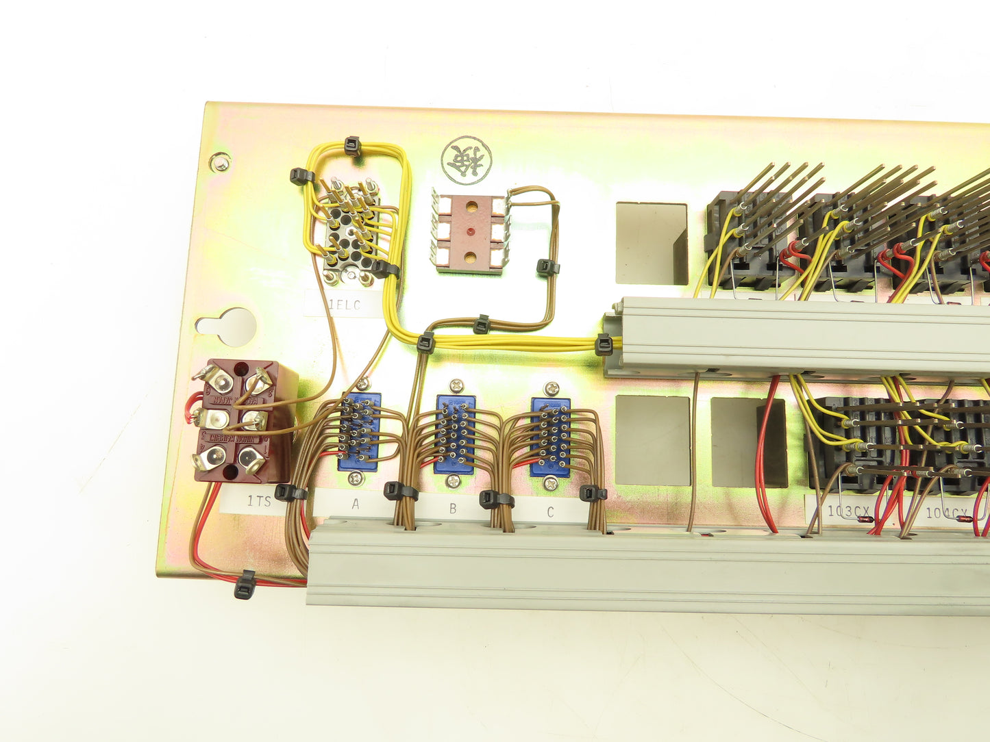 Yaskawa JZNCRU03 CNC Module With Relays