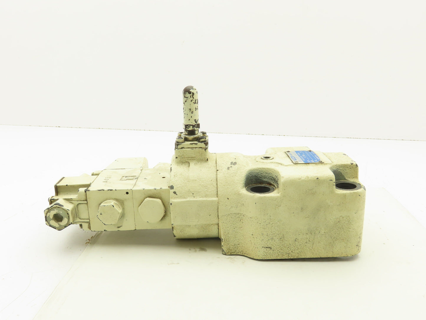 Vickers TCG50-10-FEV-P7-H-12-S10 Directional Solenoid Control Relief Valve 24VDC