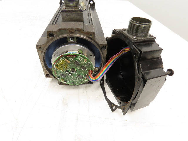 Yaskawa Electric USAFED-13FA2 AC Servo Motor 1.3kW 1500RPM 9.7A Encoder MLP-7728