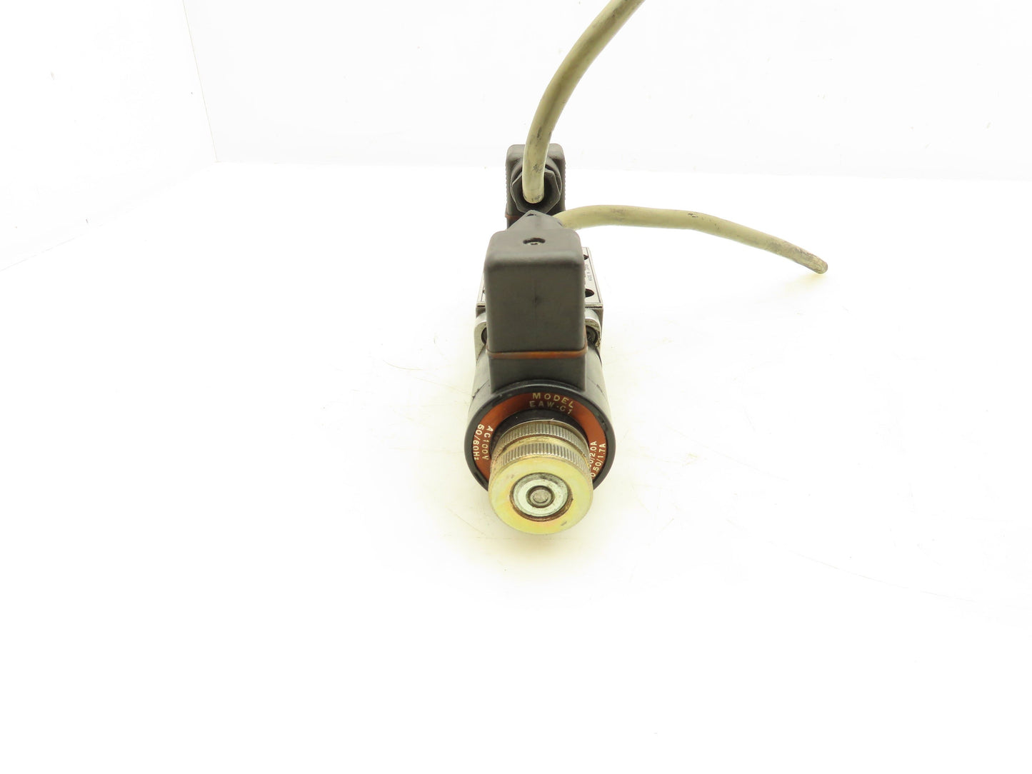 Nachi SA-G01-C5-C1-11 Hydraulic Directional Solenoid Valve 110V 1.9A