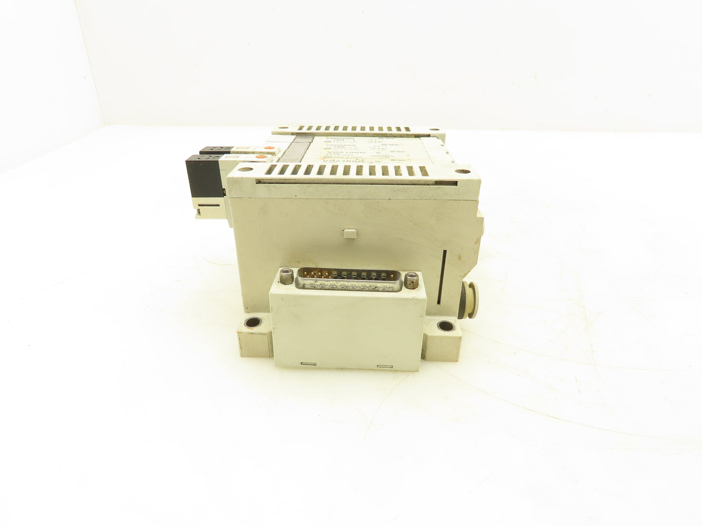 SMC VQ2100N-5 Pneumatic 4-Station Manifold 5/2 Solenoid Valves 24VDC