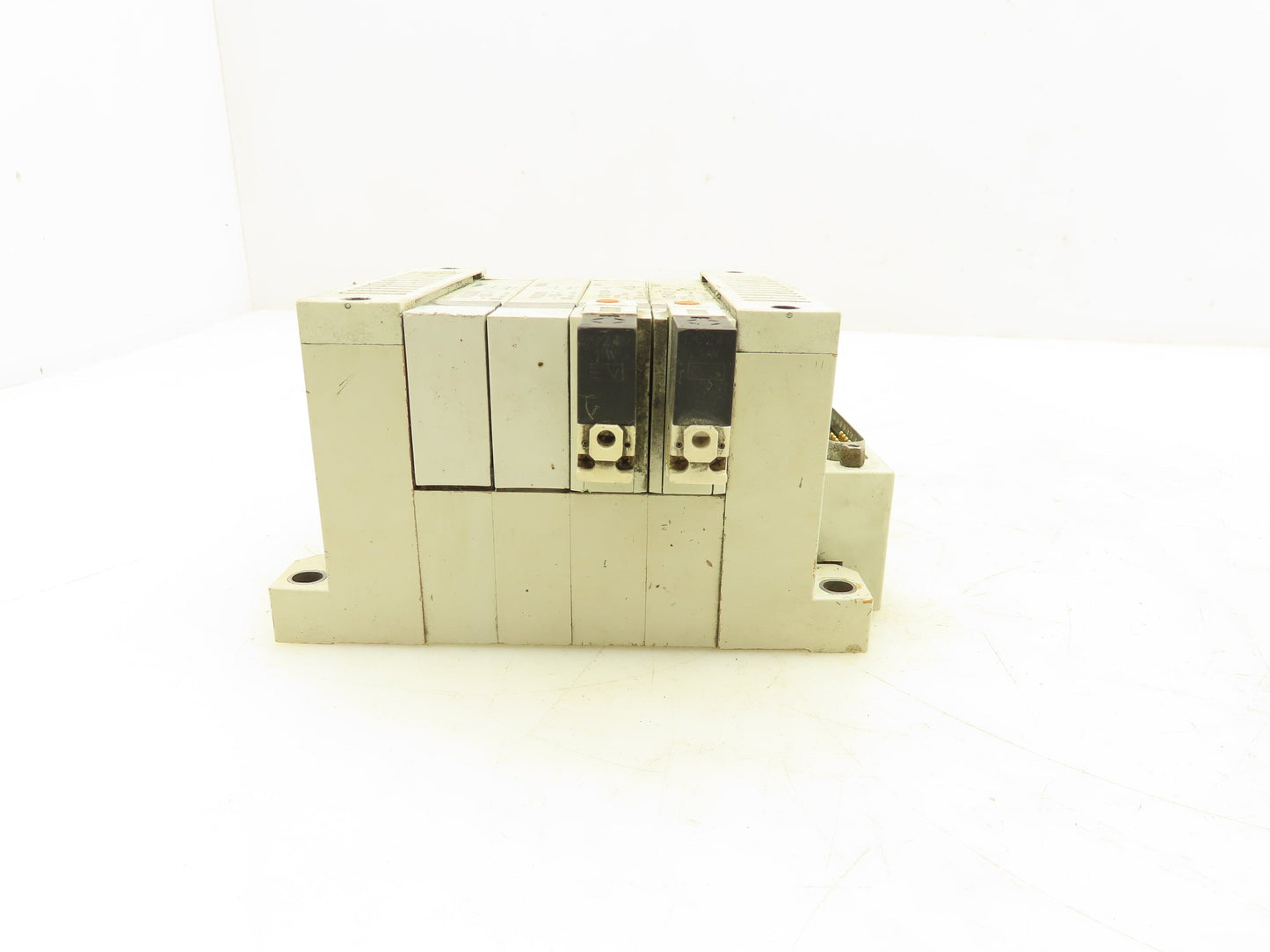 SMC VQ2100N-5 Pneumatic 4-Station Manifold 5/2 Solenoid Valves 24VDC