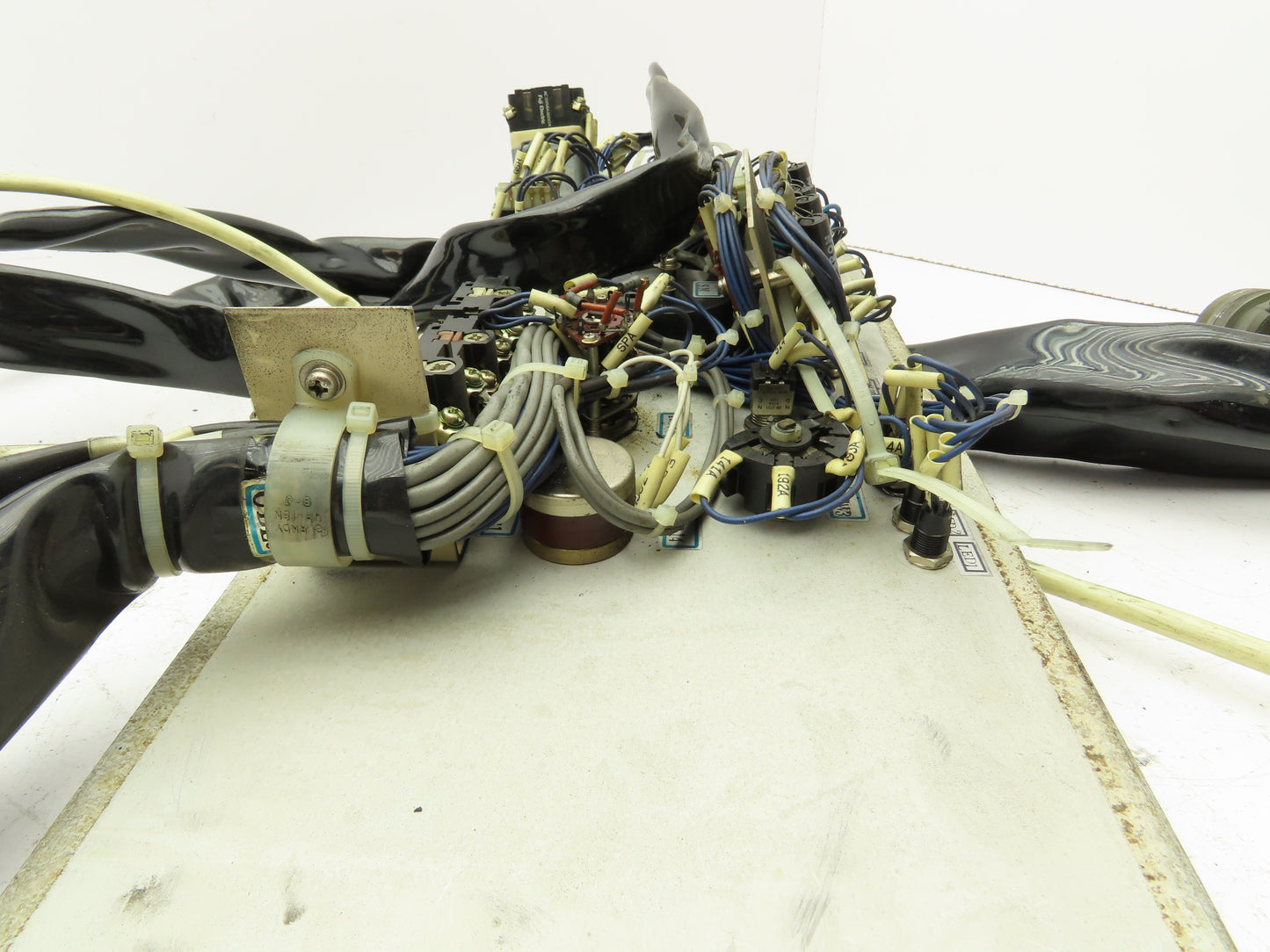 Yamazaki 3-L HMI Switch Pushbutton Operator Control Panel