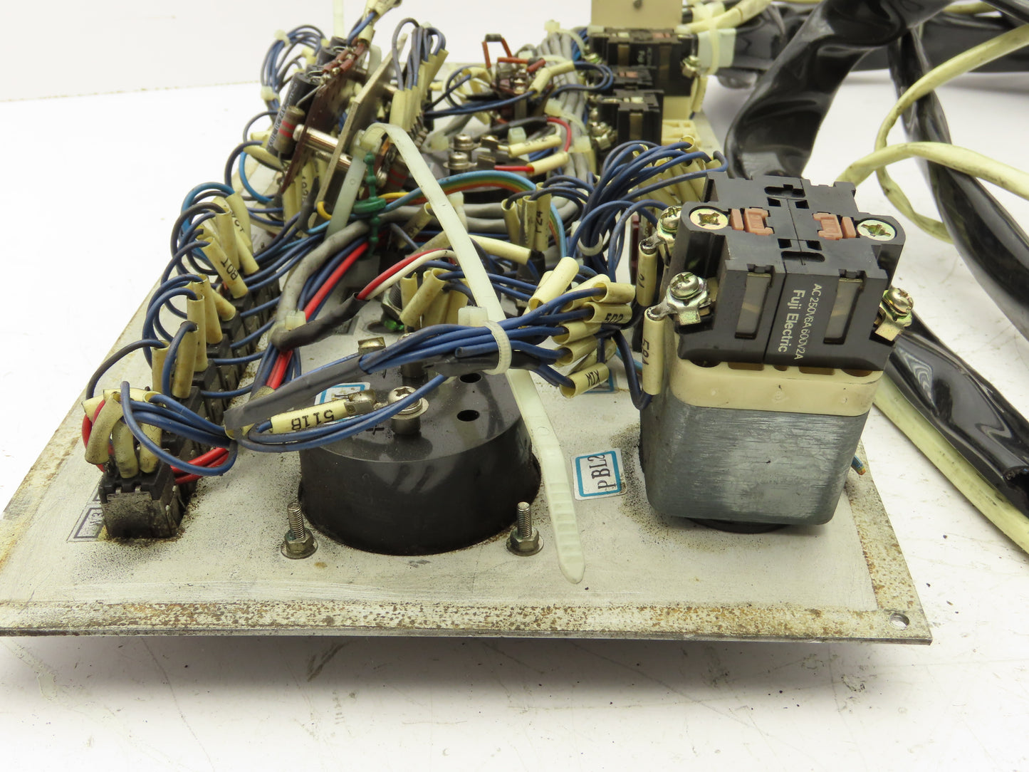 Yamazaki 3-L HMI Switch Pushbutton Operator Control Panel